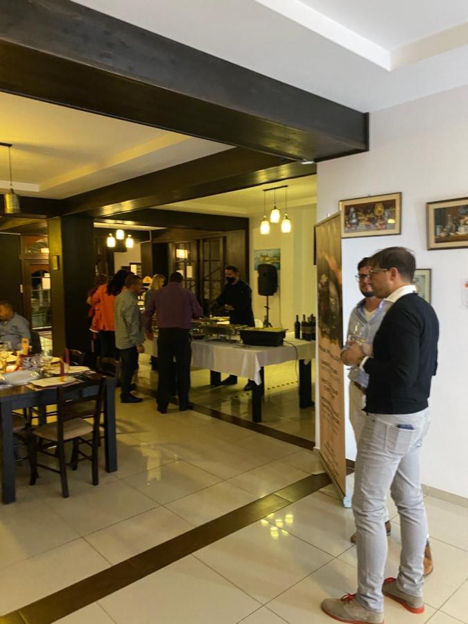 Pensiune Restaurant Indus Ocna Sibiului Esterno foto