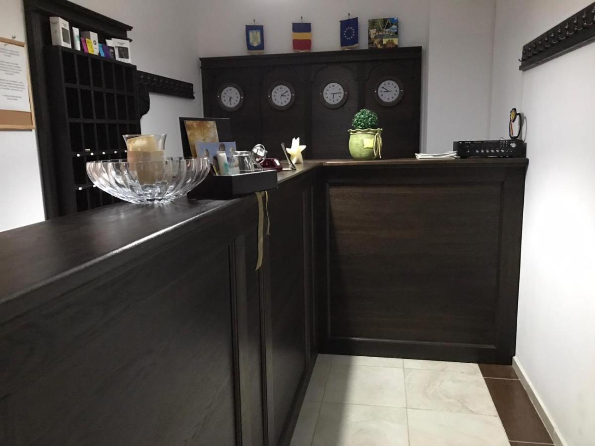 Pensiune Restaurant Indus Ocna Sibiului Esterno foto