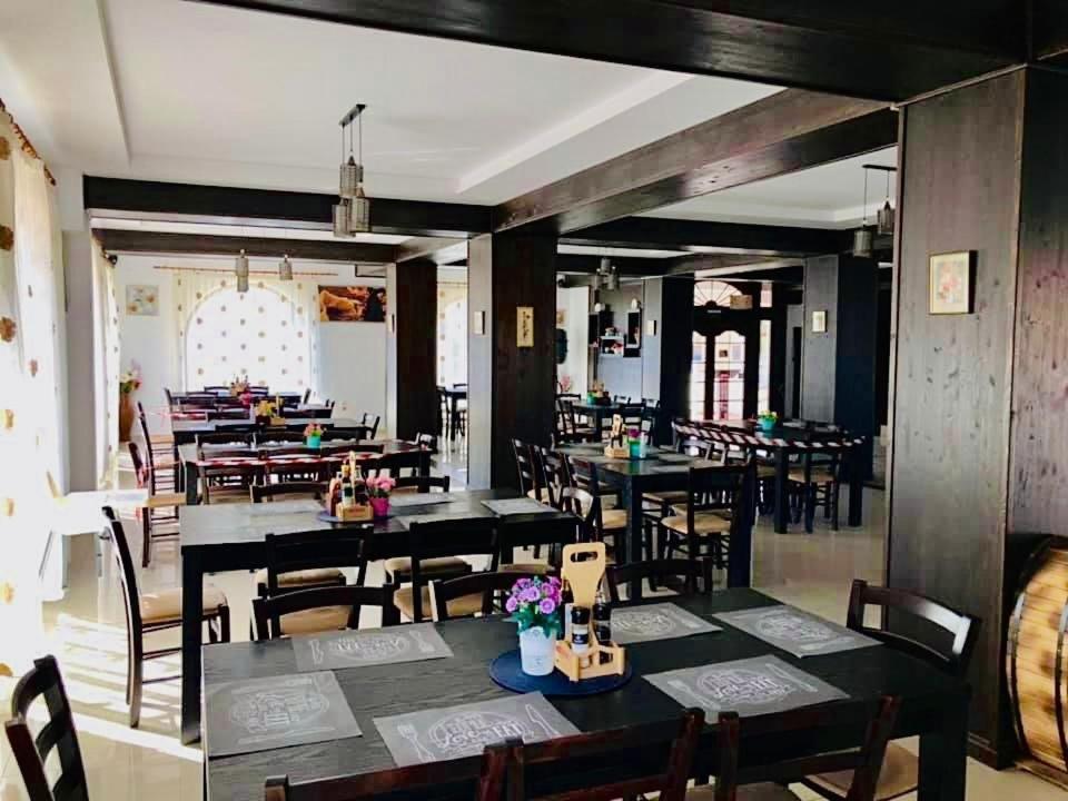 Pensiune Restaurant Indus Ocna Sibiului Esterno foto